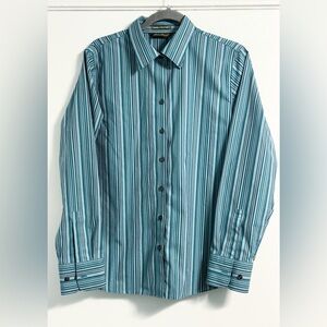 Eddie Bauer Teal Stripe Wrinkle Resistant Button Down Shirt Women’s L Spring